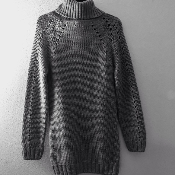 Venus Gray Keyhole Cut Out Long Sleeve Cowl Neck Turtleneck Sweater Size Small - Picture 9 of 15